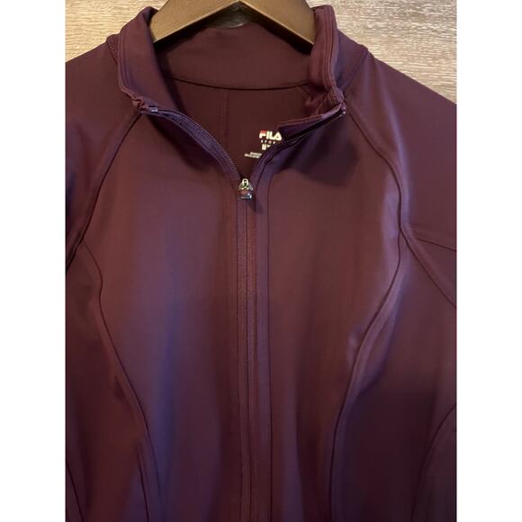 Fila Jacket Women Size Medium Burgundy Sport Pickelball Tenis running NEW - Picture 3 of 11